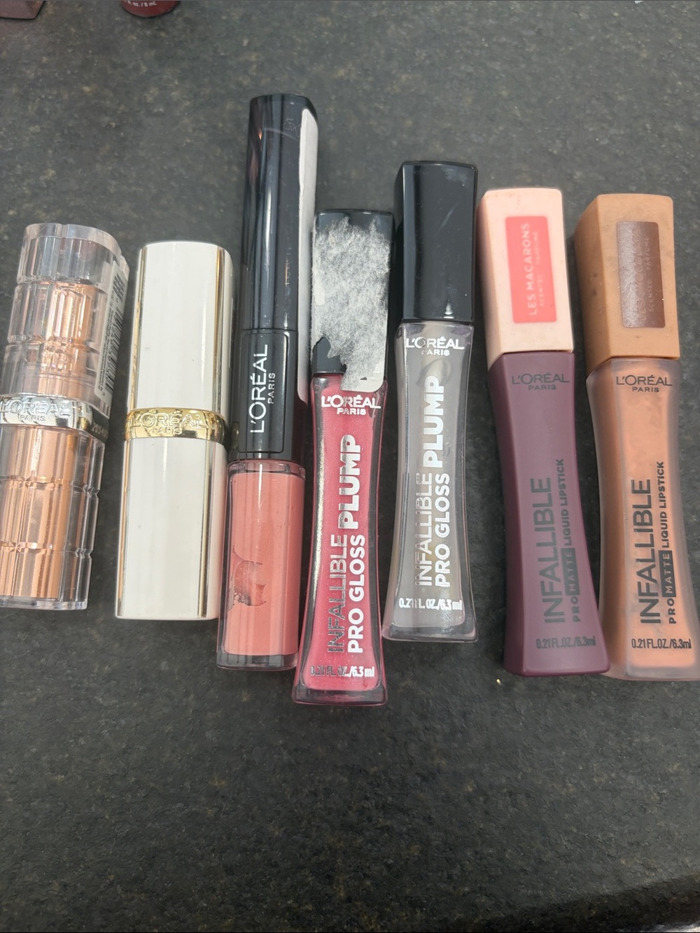 L’oreal Lip - you choose shade